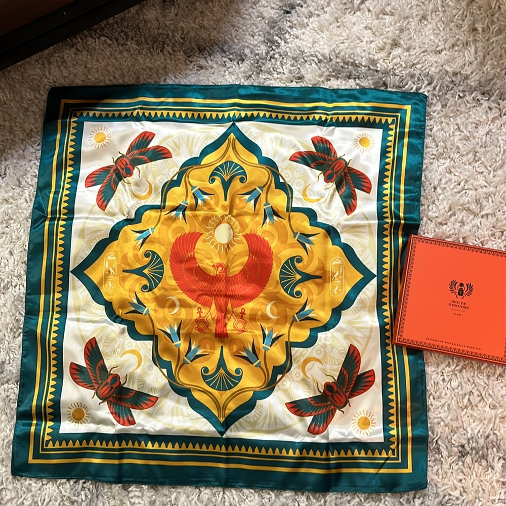 Fairyloot scarf
